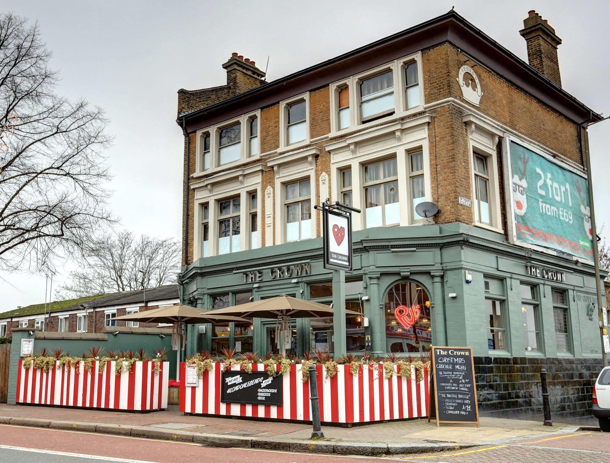 Publove @ The Crown, Battersea Londyn Zewnętrze zdjęcie